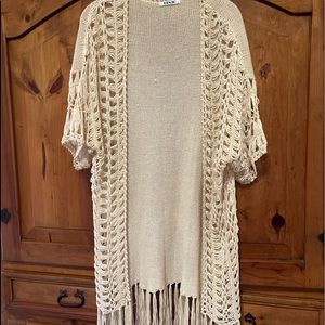 4/$20❣️ Women’s crochet duster